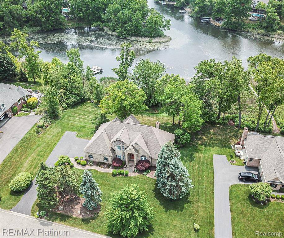 Brighton, MI 48114,8342 ISLANDVIEW Court