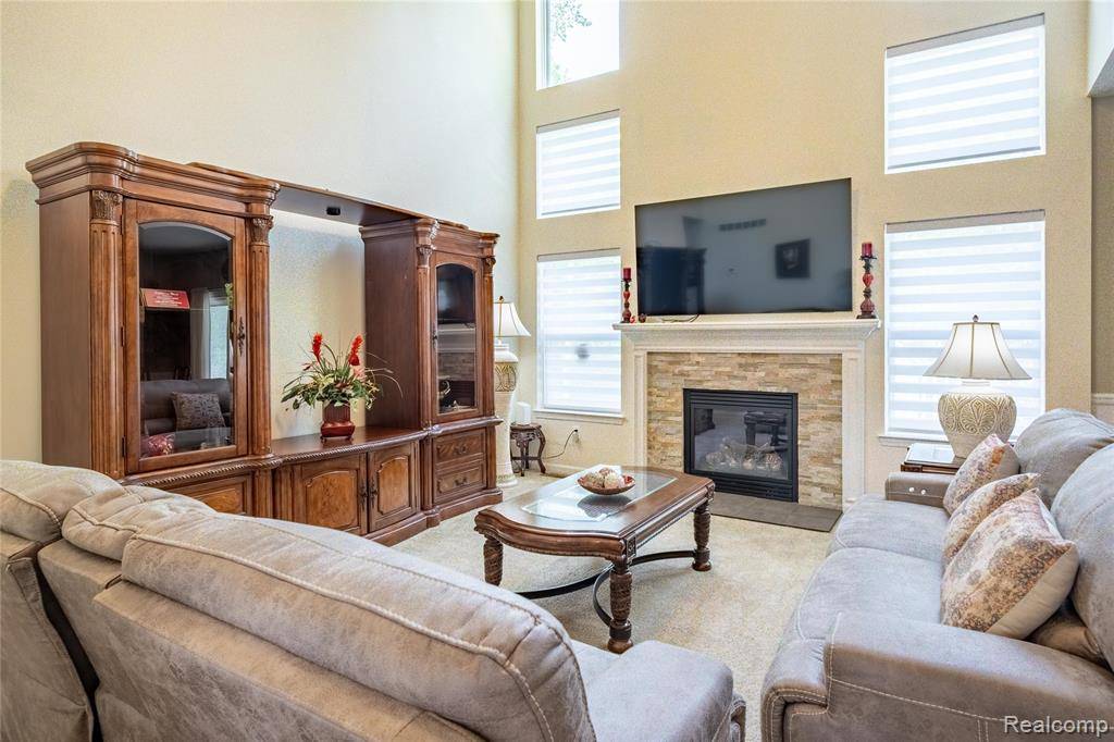 South Lyon, MI 48178,791 GLEN MEADOWS Drive