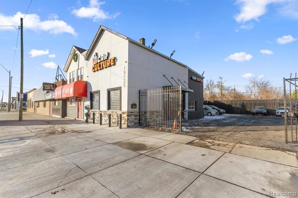 Detroit, MI 48228,19420 W WARREN Avenue