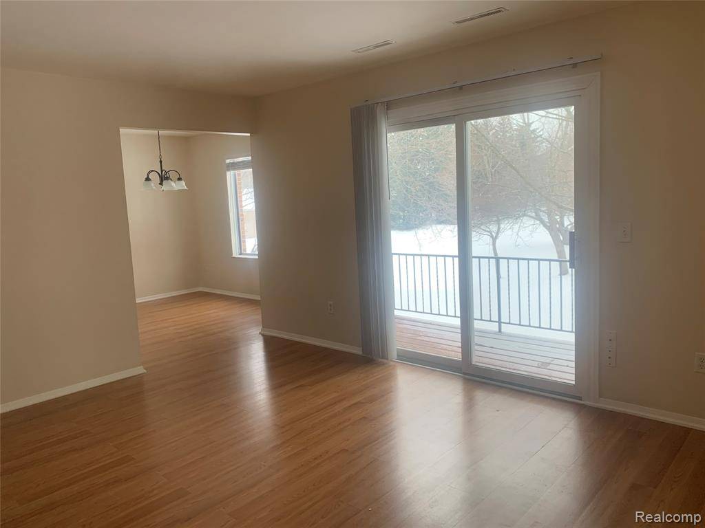 Howell, MI 48843,311 W HIGHLAND Road