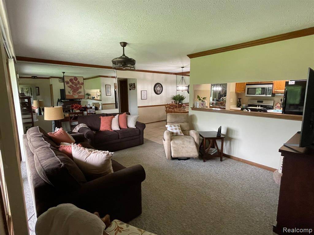 Shelby Twp, MI 48315,15091 SEBASTIAN Court