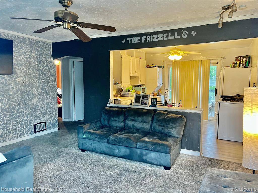 Roseville, MI 48066,26140 NAGEL Street