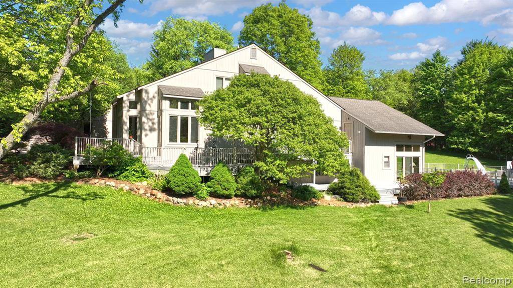 Milford, MI 48380,197 Skyline Drive