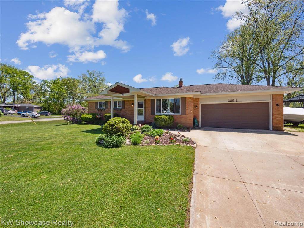 Highland, MI,3854 LOCH Drive
