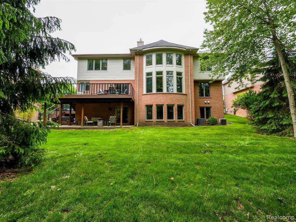West Bloomfield, MI 48323,4575 FOREST EDGE Lane