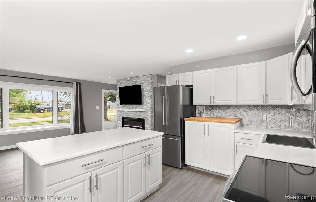 Westland, MI 48186,35451 GLEN Street
