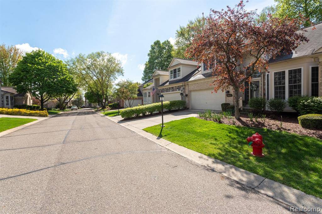 Northville, MI 48168,39663 SOUTHWIND Lane