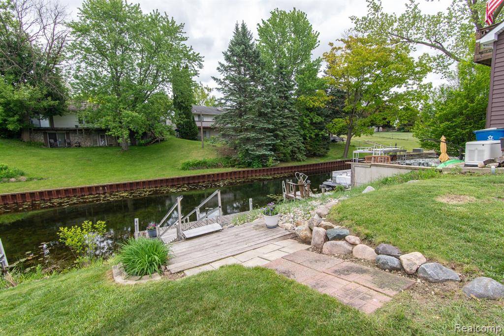 Fenton, MI 48430,000 WENDELL Drive