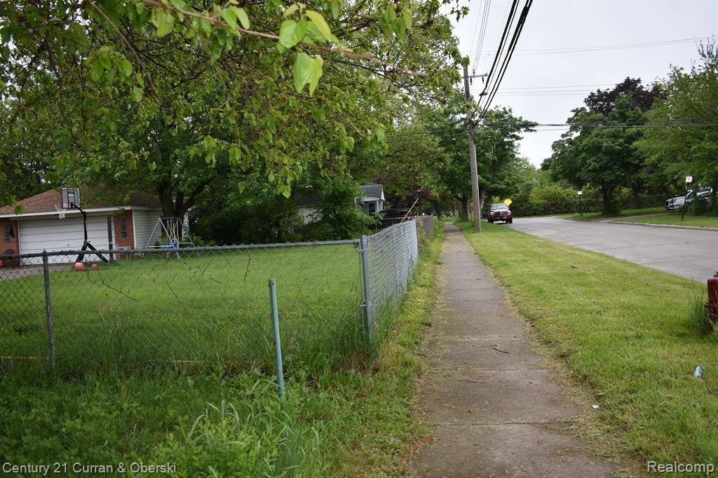 Dearborn Heights, MI 48127,5910 N WAVERLY Street