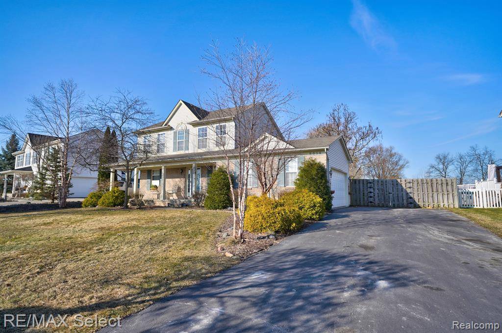 Grand Blanc, MI 48439,8056 LARK Lane