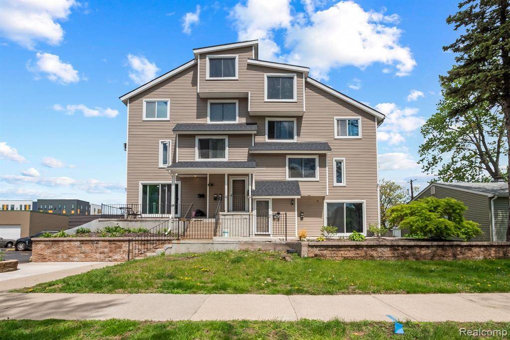 Ferndale, MI 48220,575 E TROY Street