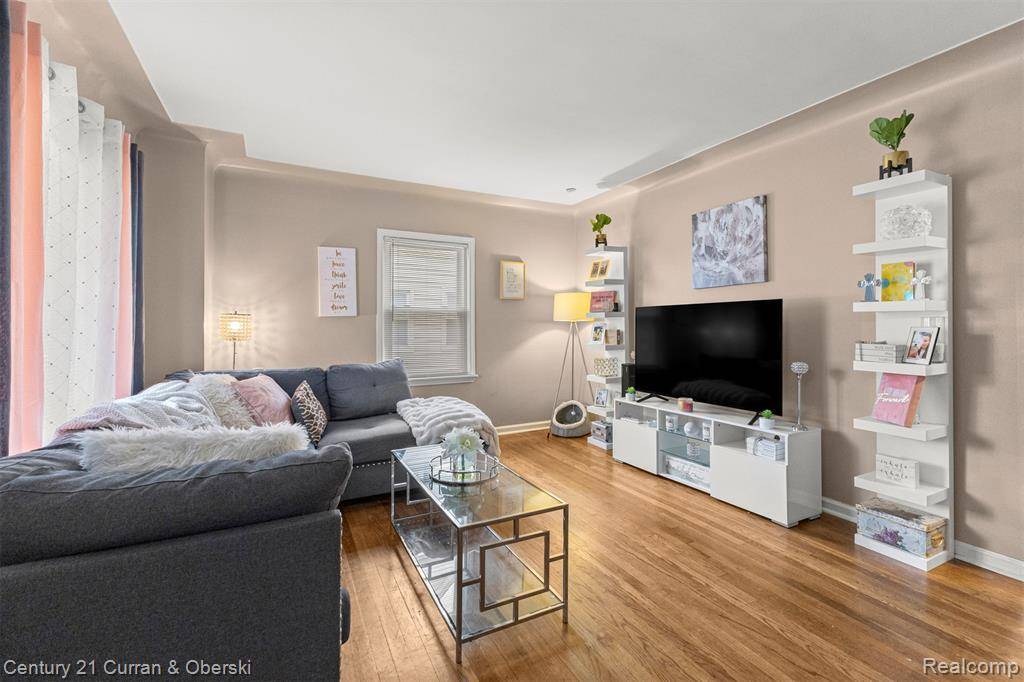 Dearborn, MI 48124,3346 WESTPOINT Street