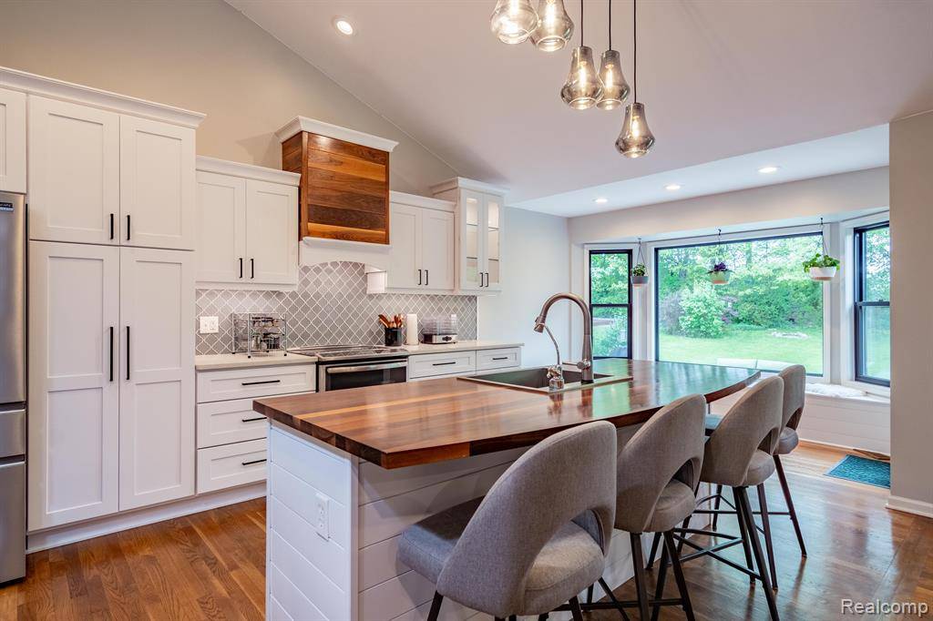 Howell, MI 48843,1542 SUMMERFIELD Lane