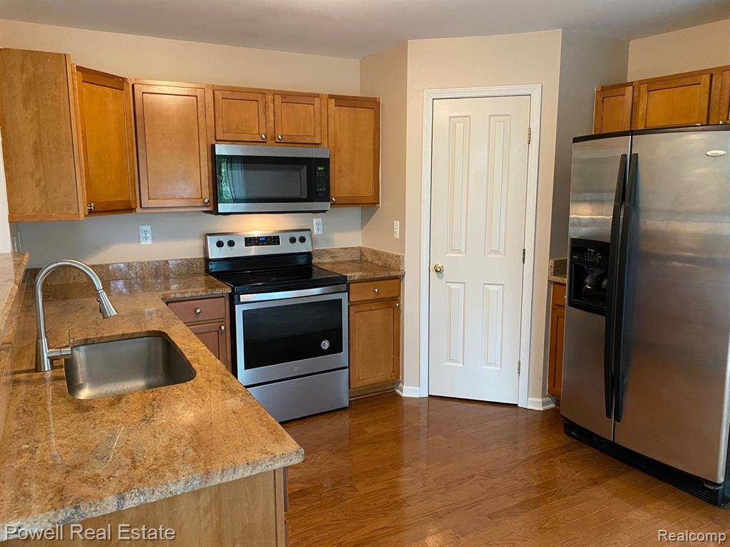 Canton, MI 48188,47939 CARDIFF Avenue