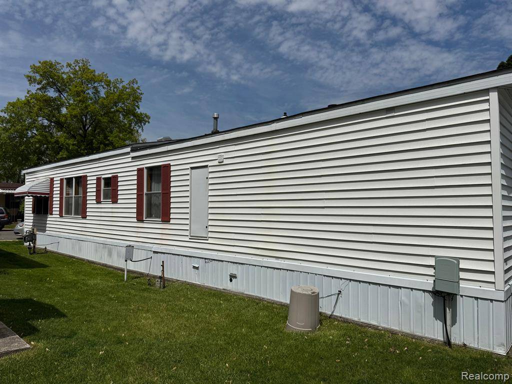 Dearborn Heights, MI 48127,56 3rd Street