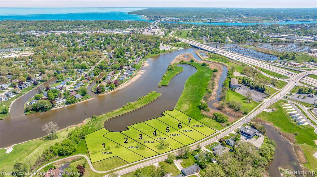 Port Huron, MI 48060,V/L #5 WATER Street
