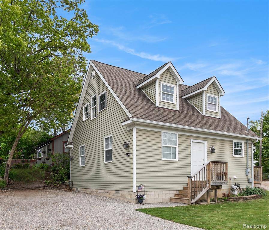 Fenton, MI 48430,6532 Bennett Lake Road