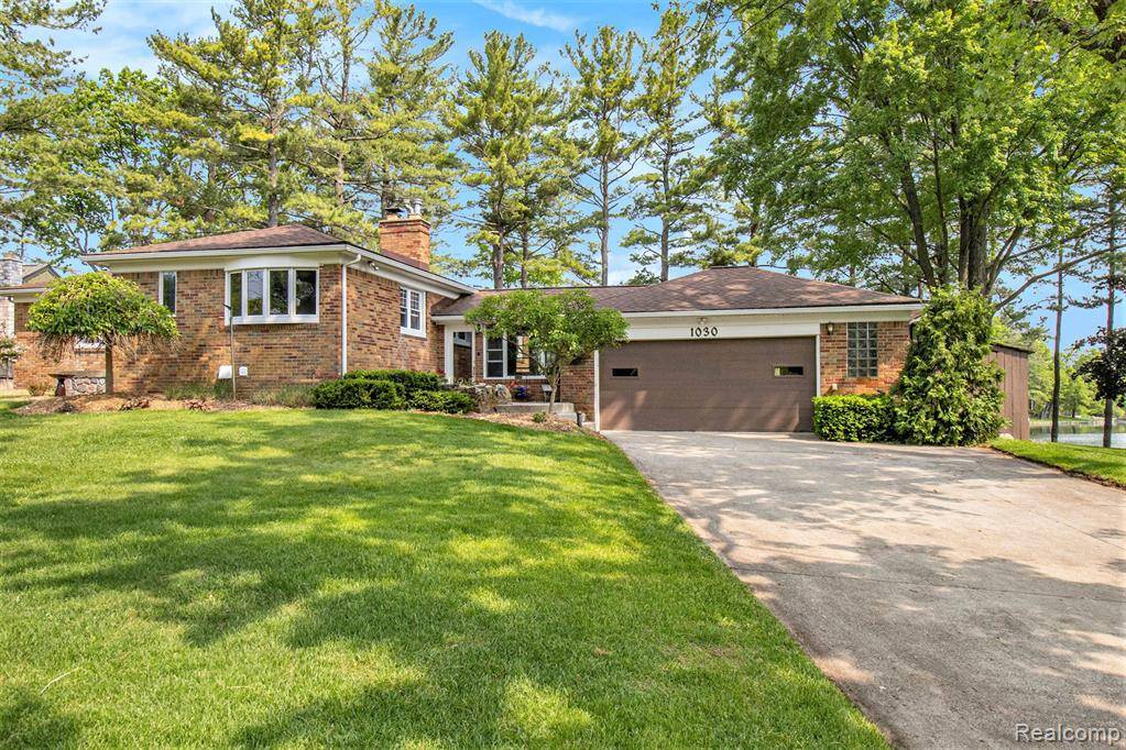 Lake Orion, MI 48362,1030 Abseguami Trail