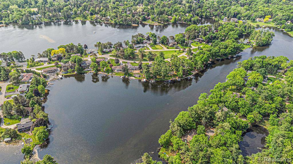 Lake Orion, MI 48362,1030 Abseguami Trail