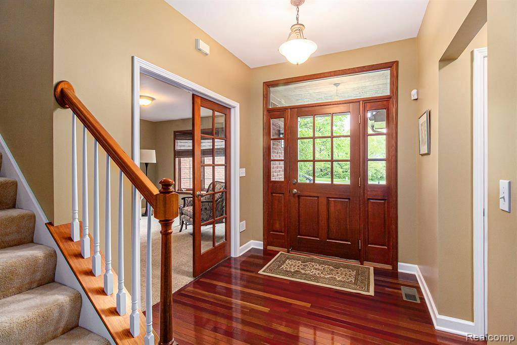 Holly, MI 48442,10355 Deer Ridge Trail