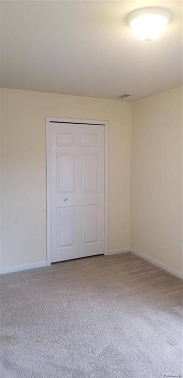 Trenton, MI 48183,27615 HIDDEN OAKS Drive