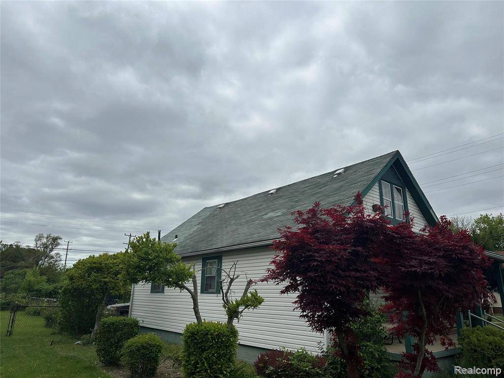 Inkster, MI 48141,3512 Hickory Street