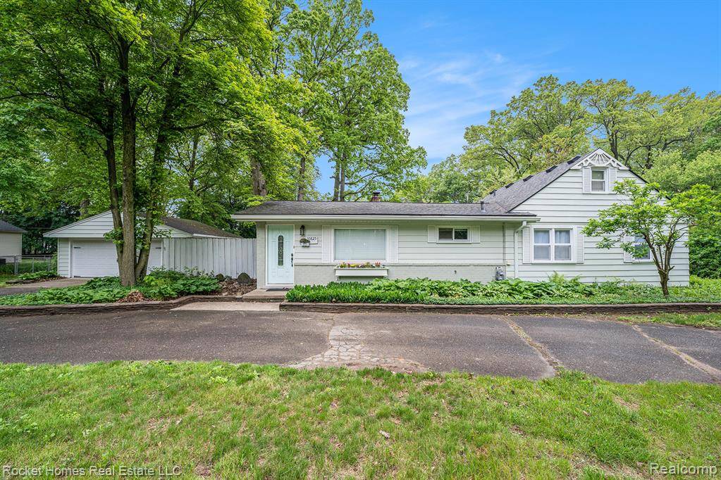 Westland, MI 48186,35825 Oakwood Lane
