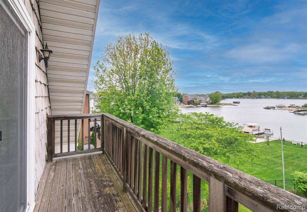 Commerce Twp, MI 48382,3266 Benstein Road