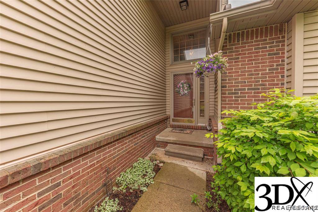Brighton, MI 48116,2317 Sugar Maple Drive
