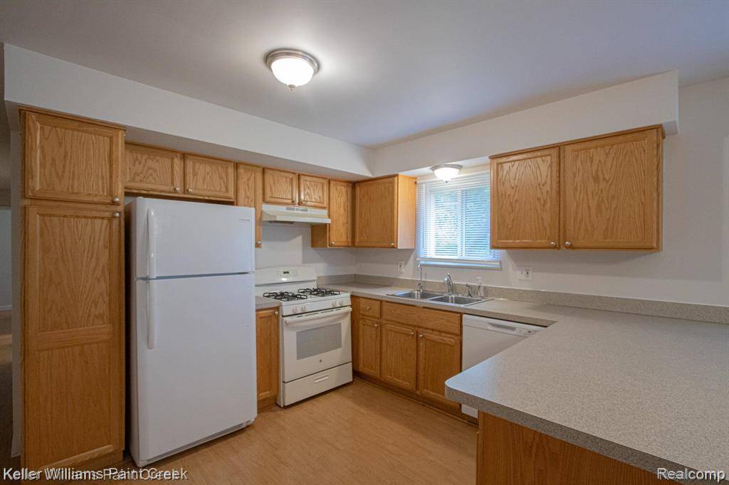 Lapeer, MI 48446,1220 Farnsworth Road