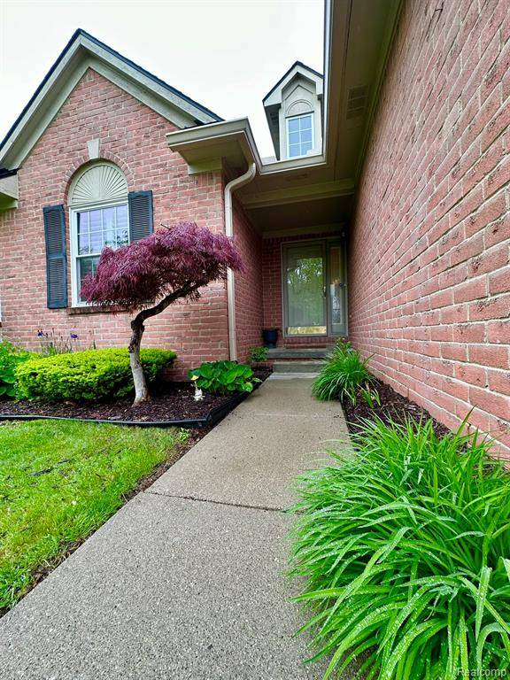 Howell, MI 48843,3485 Dewdrop Lane