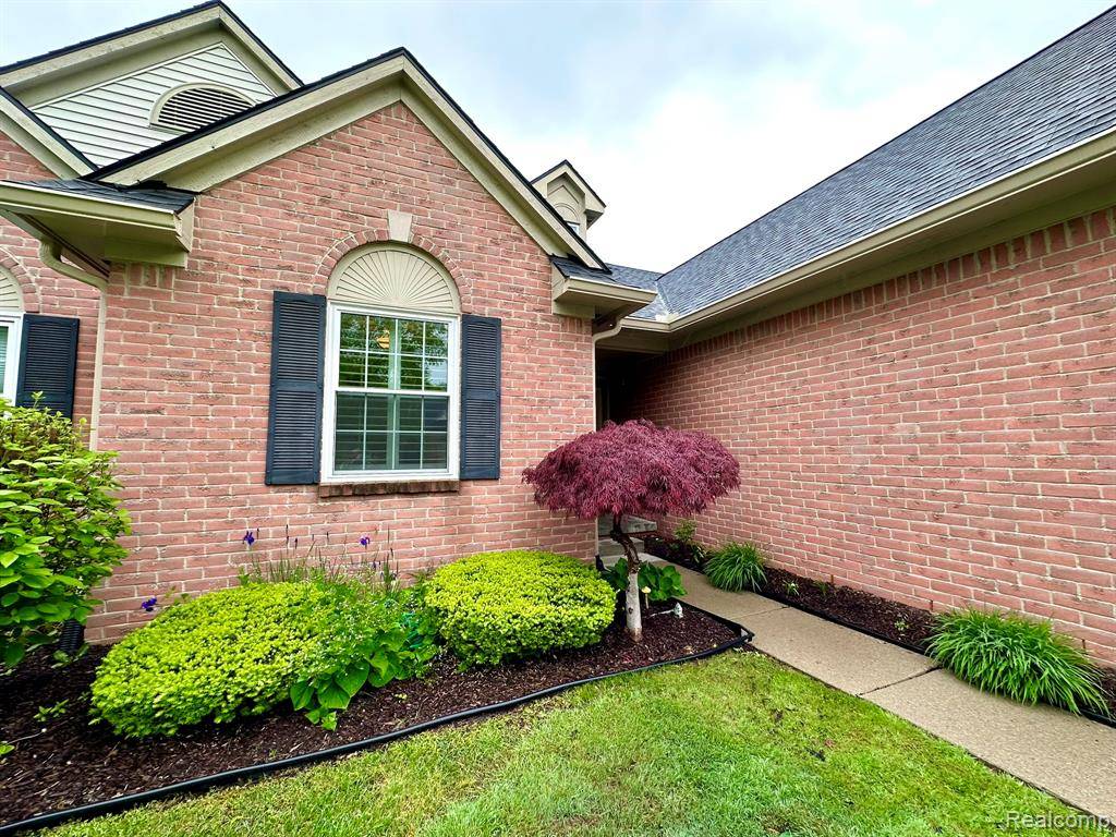 Howell, MI 48843,3485 Dewdrop Lane