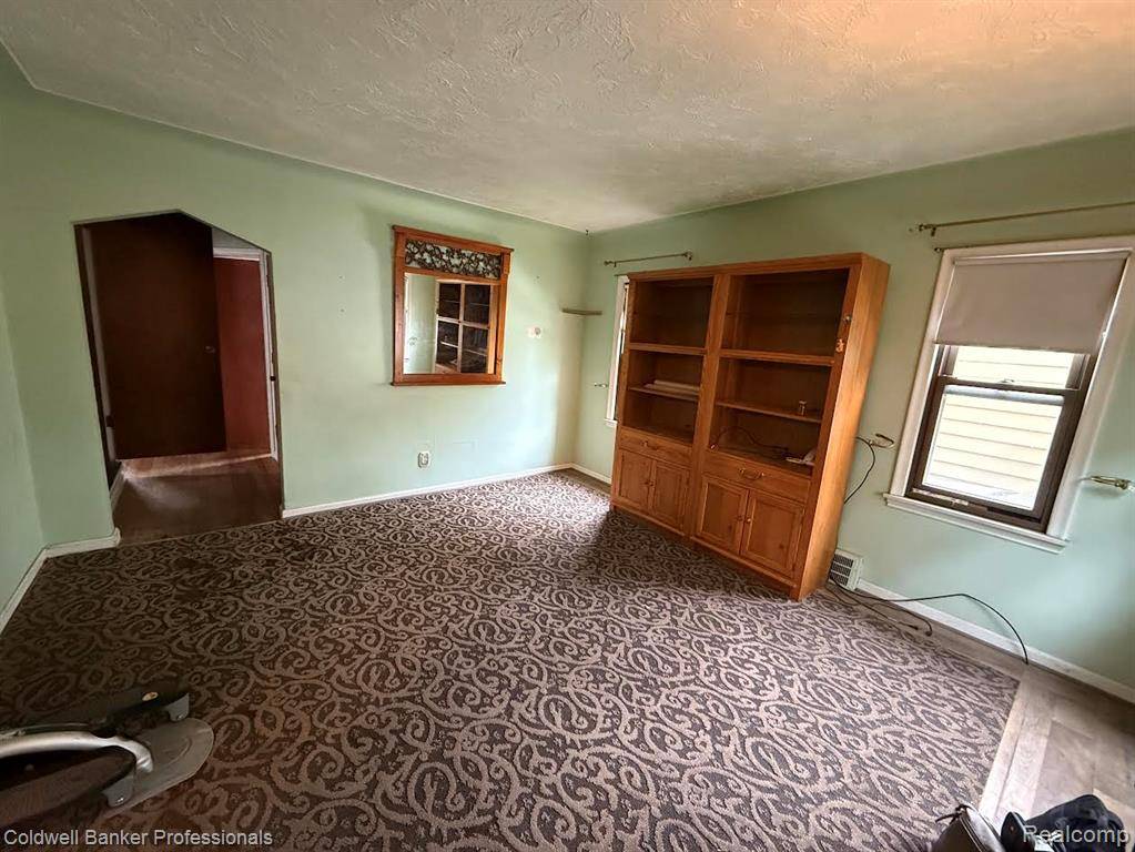 Allen Park, MI 48101,6793 Pelham Road