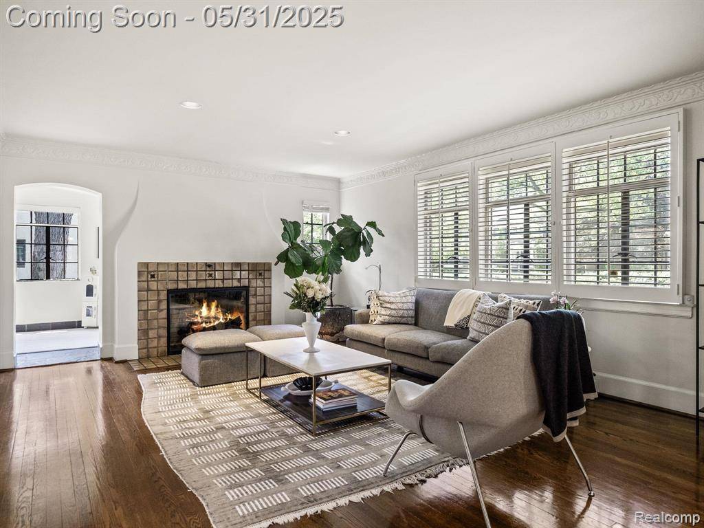 Birmingham, MI 48009,822 SUFFIELD Avenue