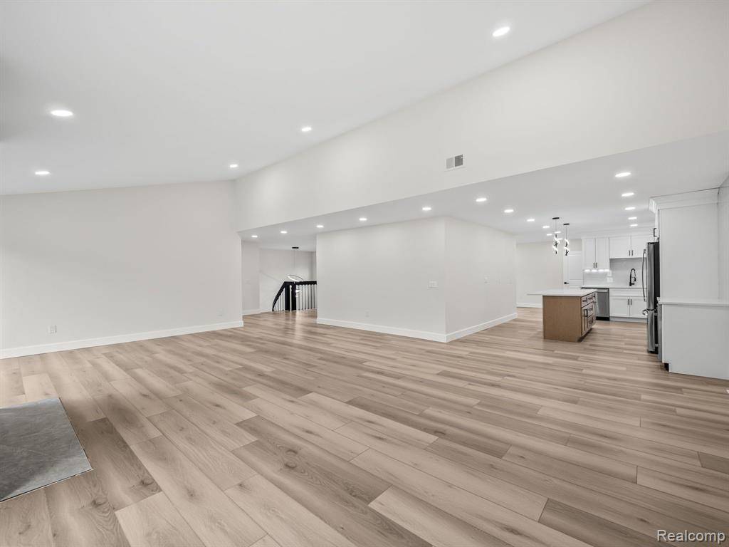 West Bloomfield, MI,6943 Pebble Park Circle