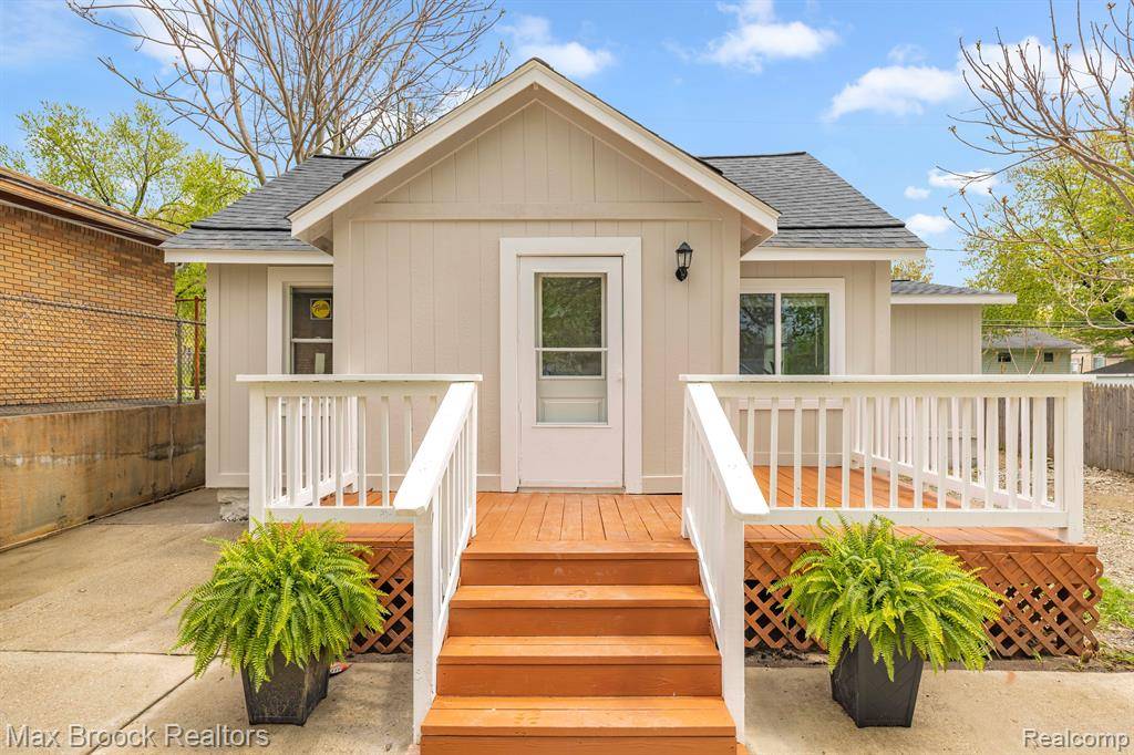 Waterford, MI 48328,91 S JOSEPHINE Avenue