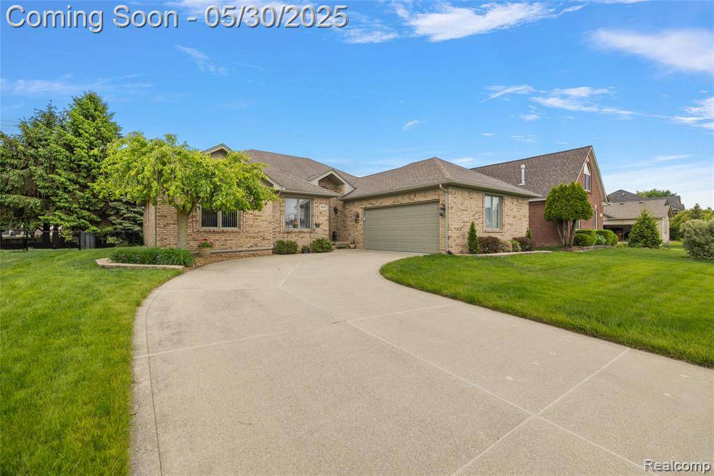 Macomb, MI 48044,16106 Nathan Drive