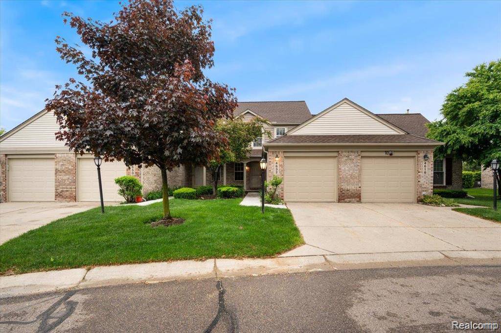 Canton, MI 48188,4632 Hunters W Circle