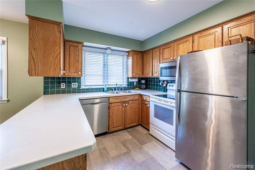 Royal Oak, MI 48073,4220 Arlington Drive