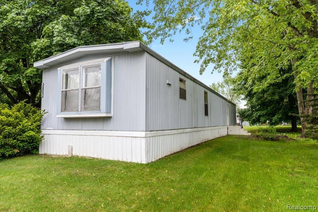 Clarkston, MI 48348,3723 Pinoak Street