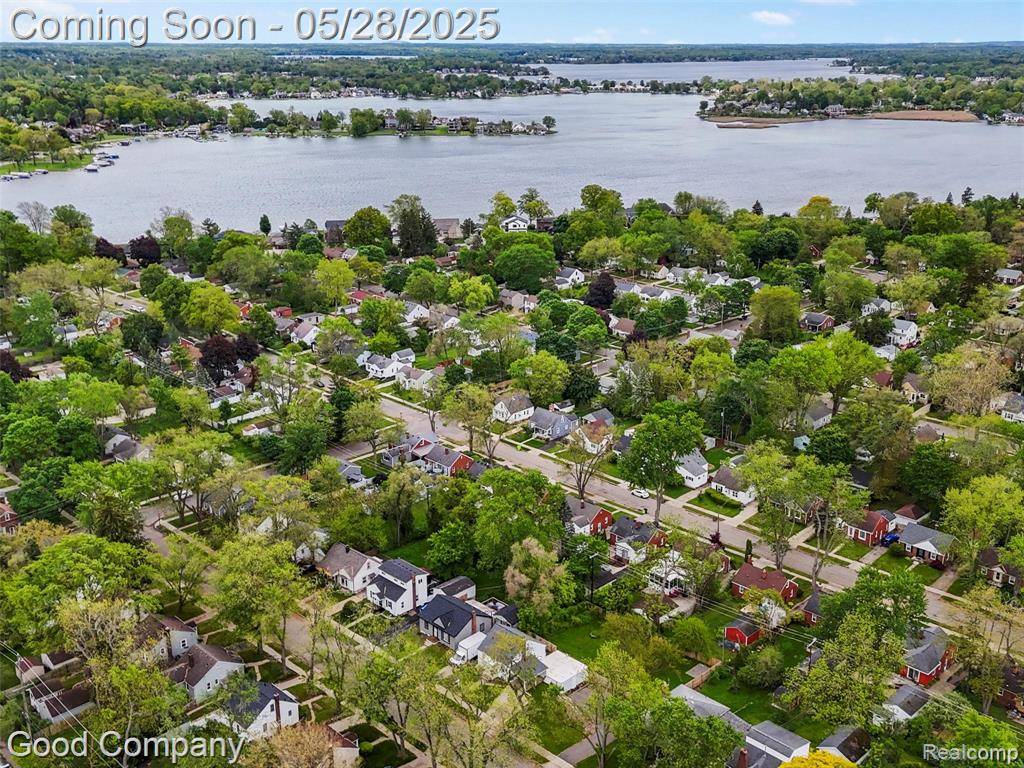Pontiac, MI 48341,230 Dick Avenue