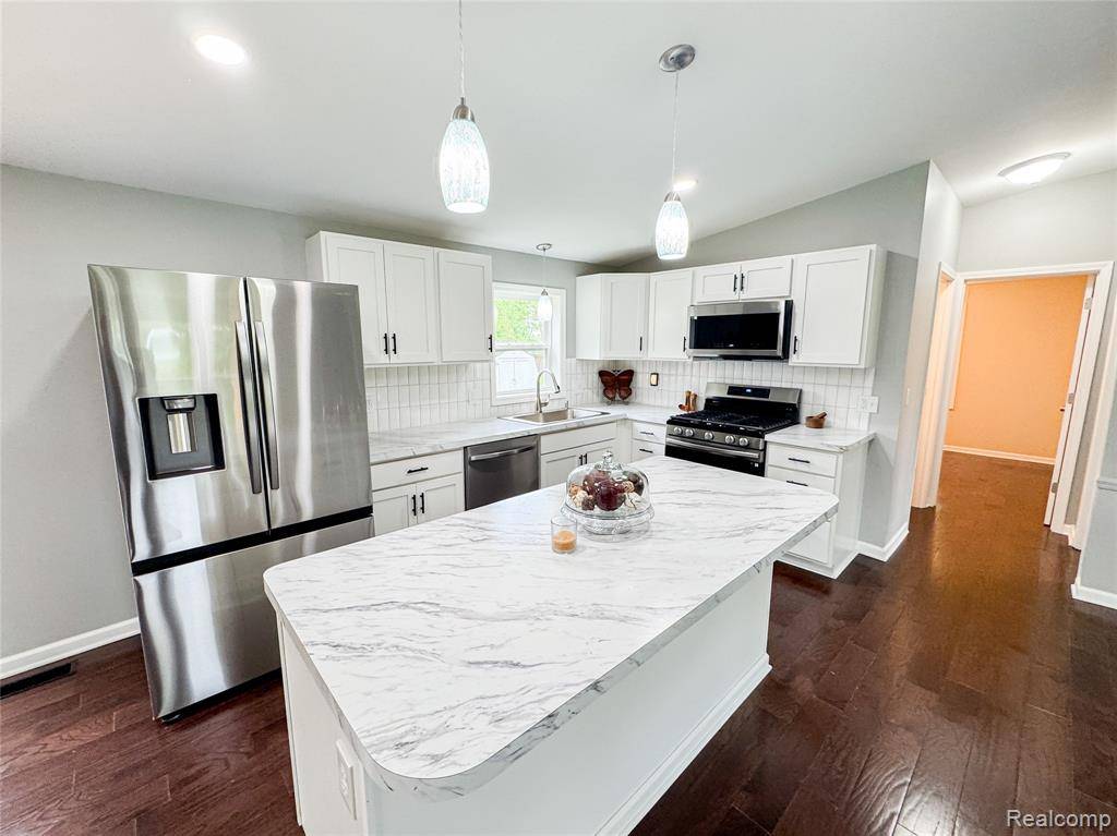 Lennon Vlg, MI 48449,8909 E Country Lane