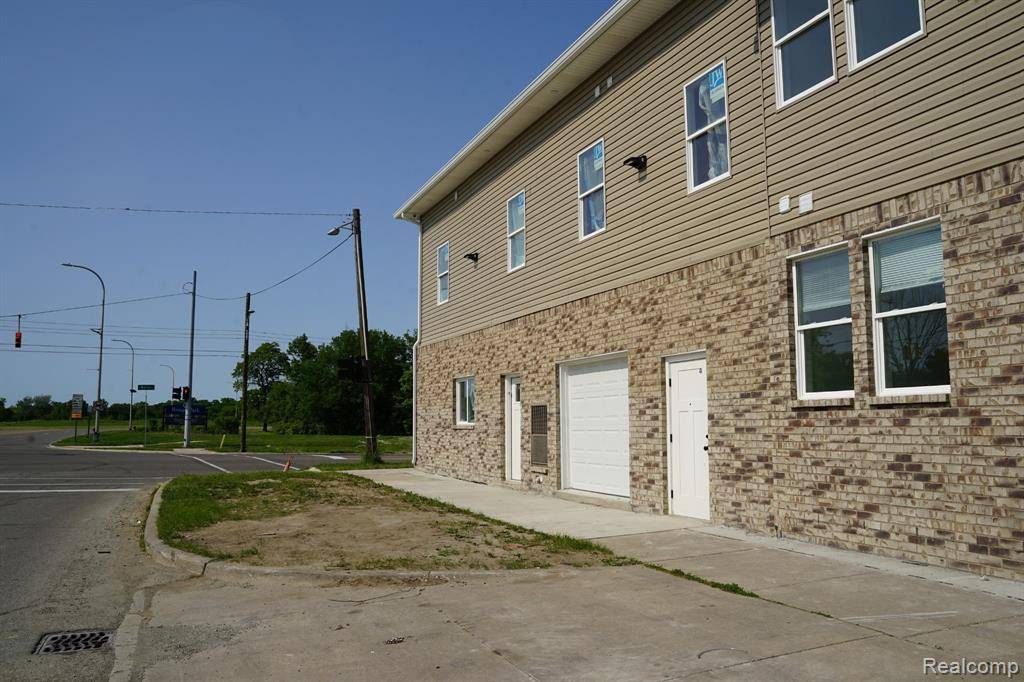Dearborn Heights, MI 48127,16515 W Outer Drive