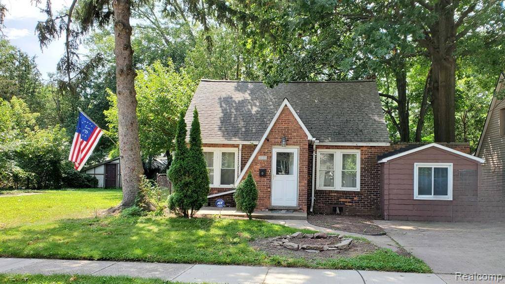 Clinton Twp, MI 48080,21612 Harper Lake Avenue