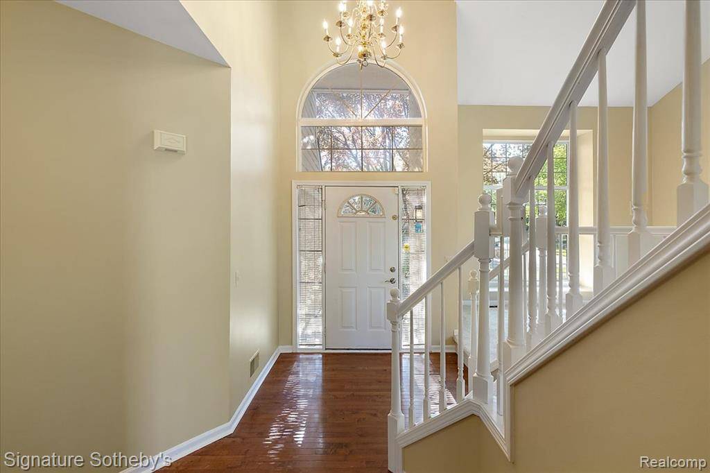 Novi, MI 48377,31190 Kingsley Court