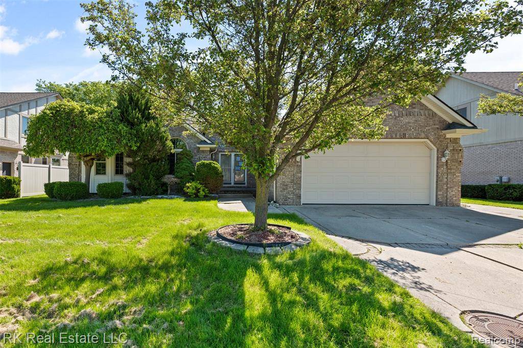 Macomb, MI 48042,52362 Beaver Trail Drive