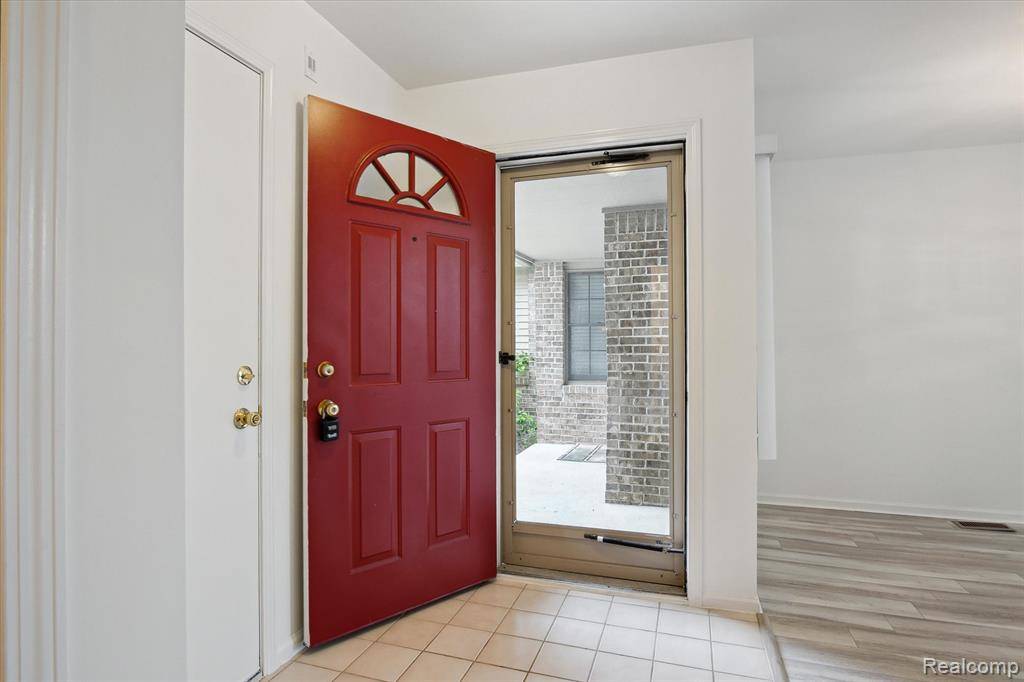 Canton, MI 48187,44981 Coachman Court