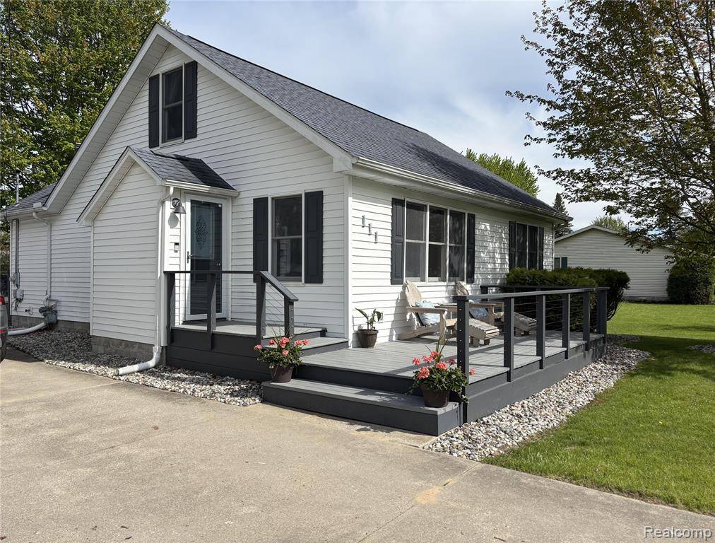 Tawas City, MI 48763,111 6Th Avenue