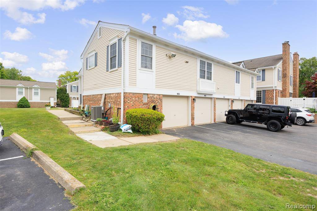 Northville, MI 48167,21360 E Glen Haven Circle