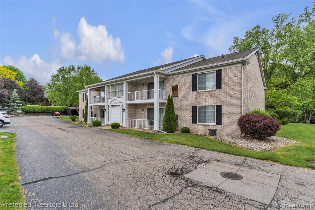 Livonia, MI 48150,38204 Ann Arbor Trail